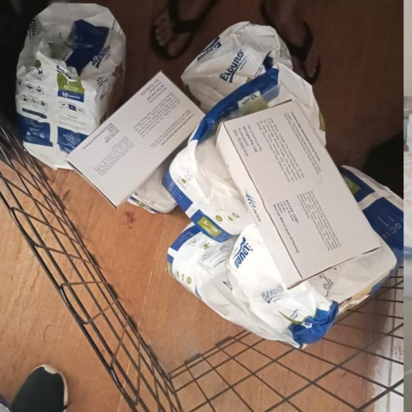 adults diapers