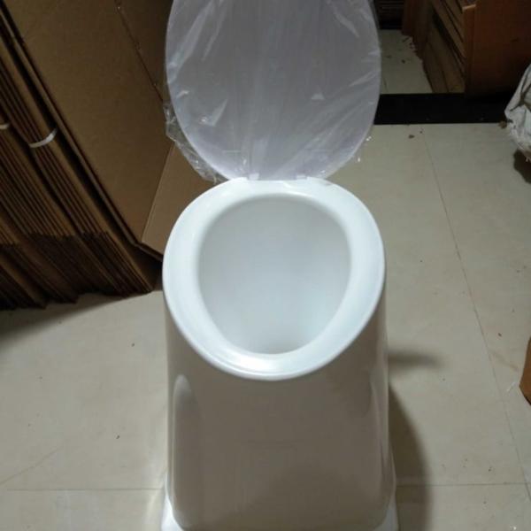 hight adjustable commode chair