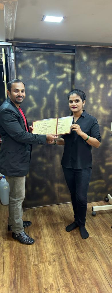 best salon jobs mumbai