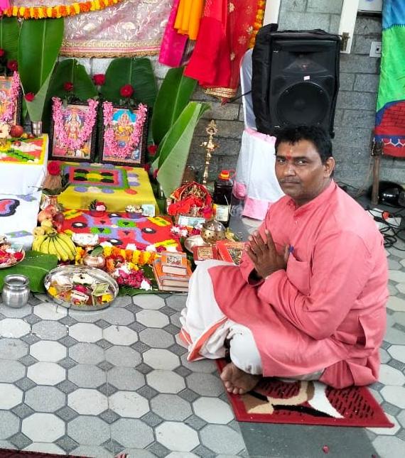 north indian pandit for griha 