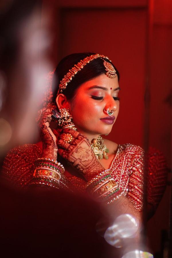 Get your Bridal makeup with us.

#Plumzs