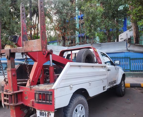 tow car