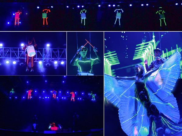 sky drumming spectacle