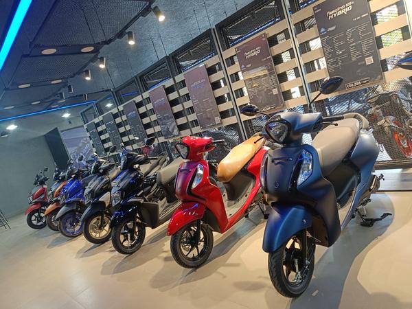 scooter showroom near me