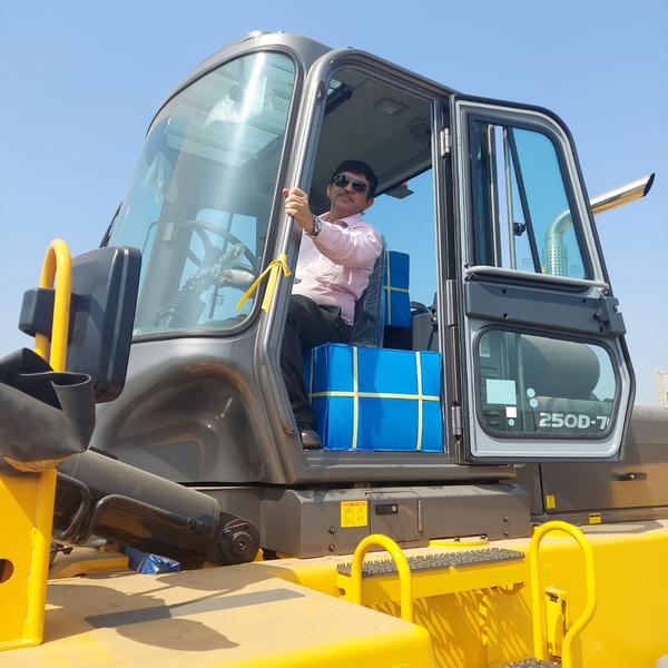 Inspection of Successfully sold 4 numbers 25 ton H