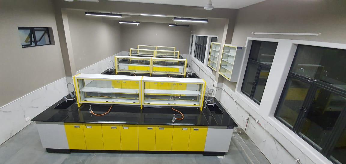 laboratory workbenches