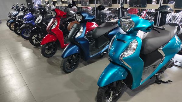 top 5 yamaha showroom
