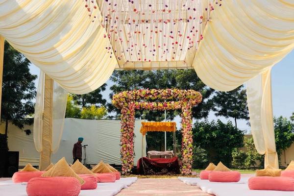 decor packages with backdrops