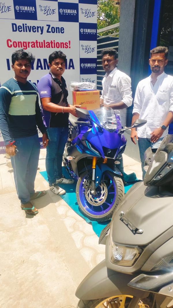 yamaha r15 colors available