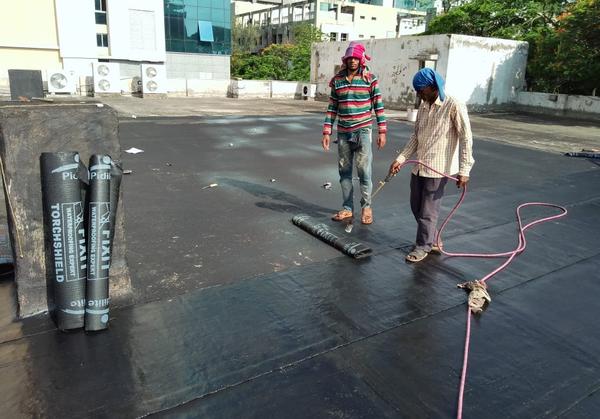 liquid chemical roof sealing