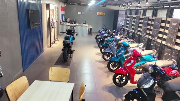 top 3 yamaha showroom