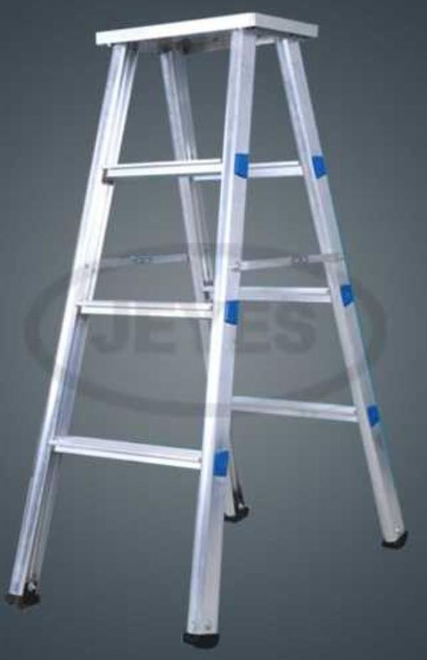 aluminum ladders dealer
