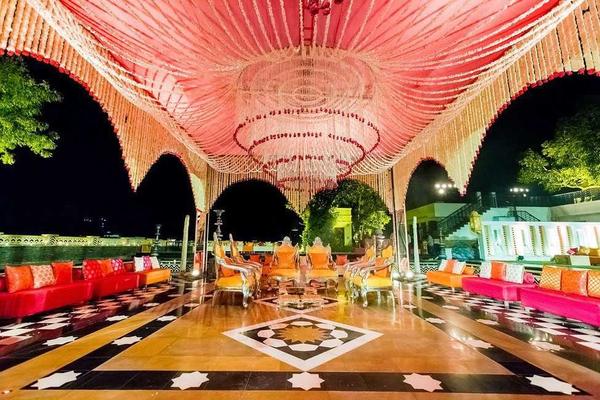 beautiful intimate wedding