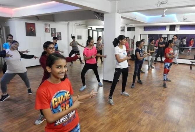 House Dance Extravaganza: