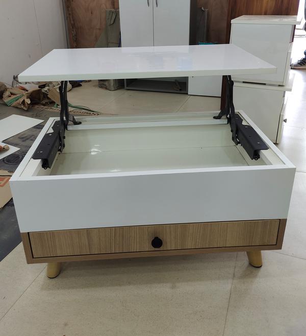 Folding Trendy Coffee TableA perfect blend of sp