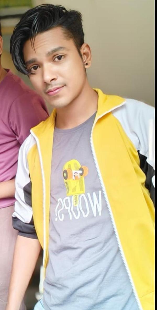 An herbal massage for male-to-male clien