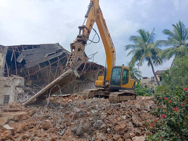 demolition contractor near ash