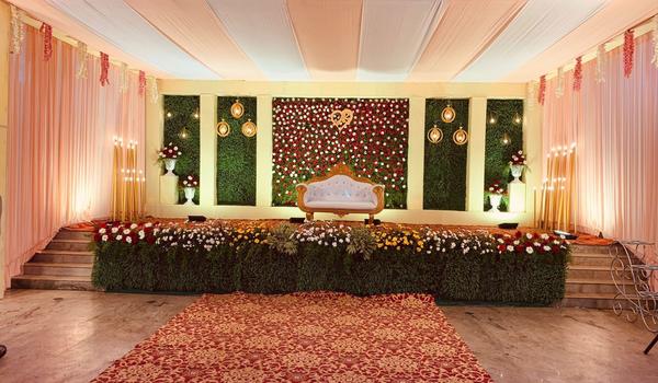 themed stage decoration