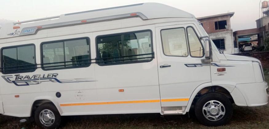 25 seater traveller