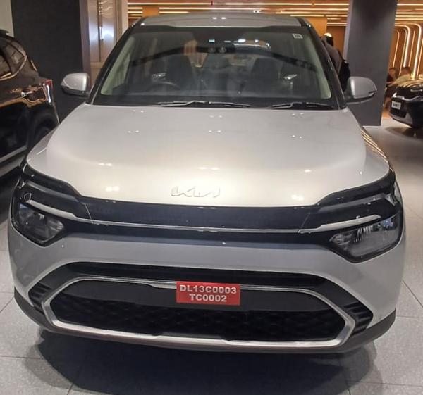 kia caran