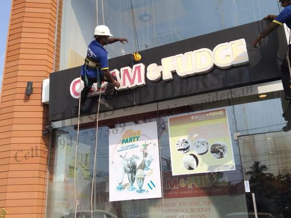 no1 glass cleaning system in c