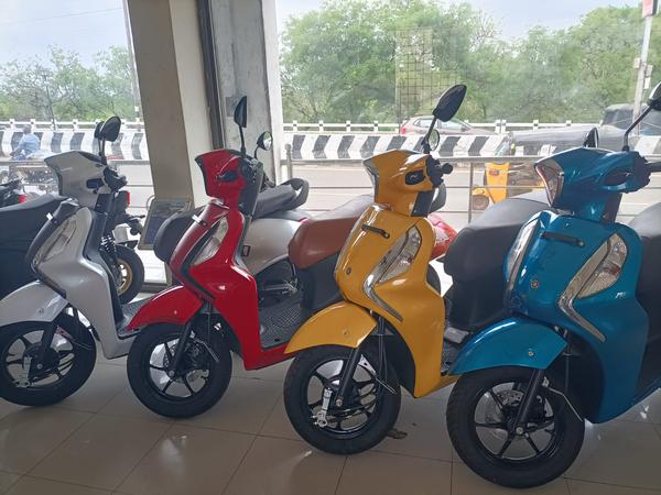 yamaha showroom in tennur
