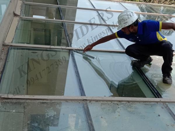 structural glass cleaning work