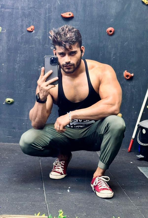 9883178800 Kolkata best men body massage