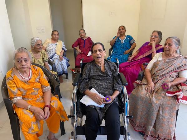 senior living companionship se