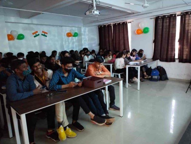 Engage in Effective Class