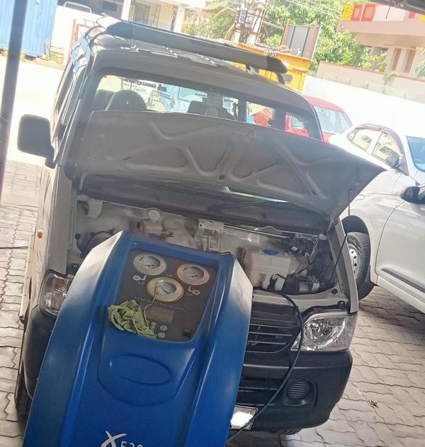 maruti eeco