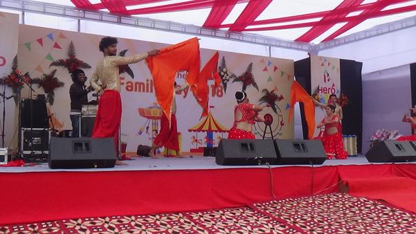 western dance group performanc