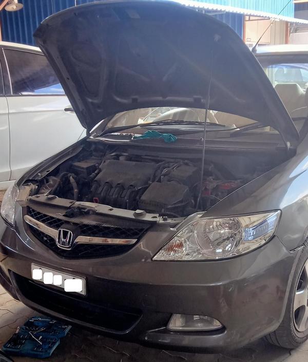 car engine oil service