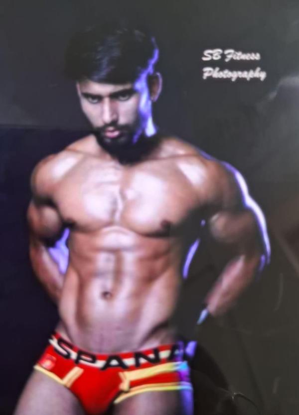 Kolkata most trusted male toale body mas