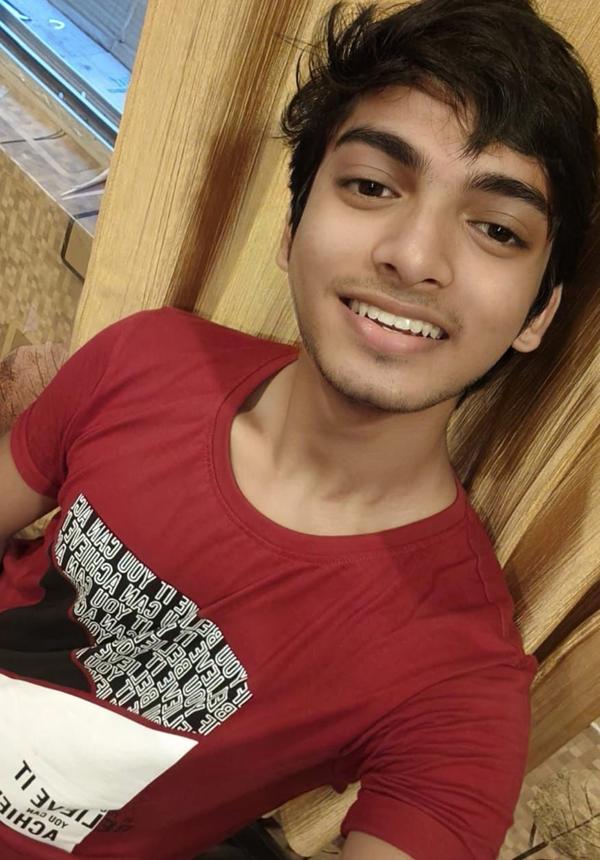 At Babylon Spa in Kolkata, a male-to-mal