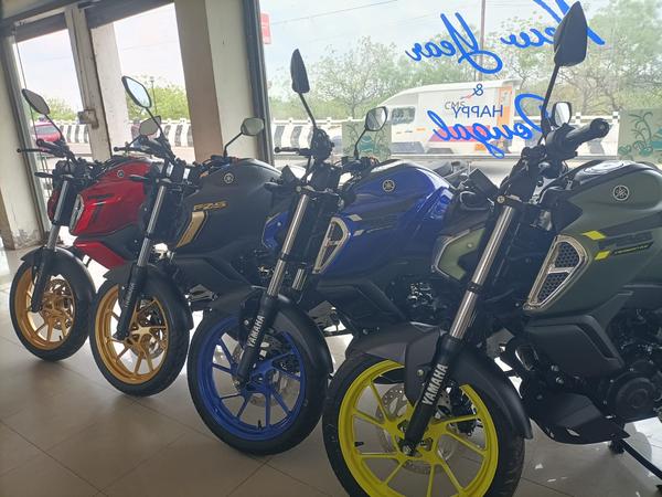 happy yamaha chathiram custome