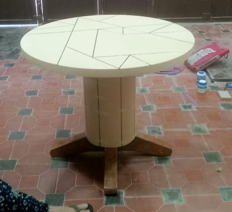 corian finish round table
