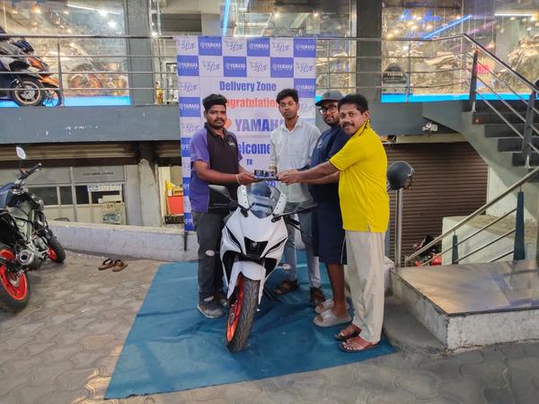 long distance touring motorcyc