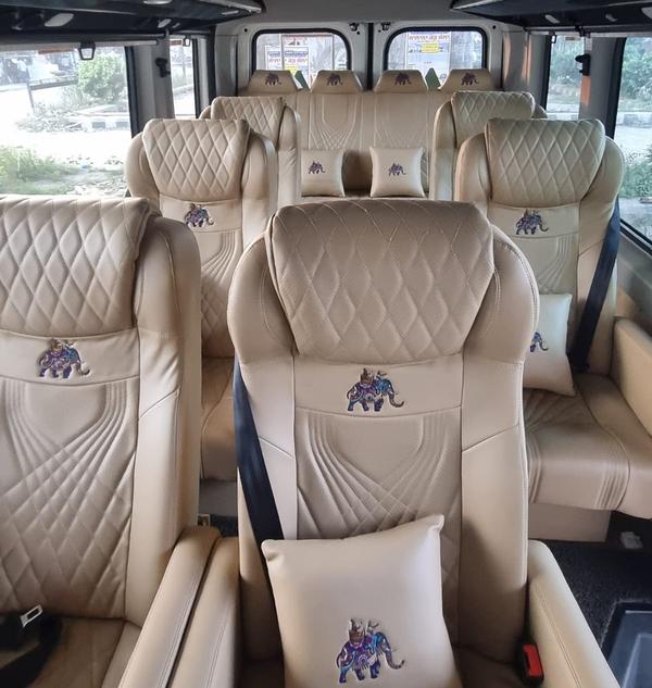 luxury bus in Delhi paschim vi