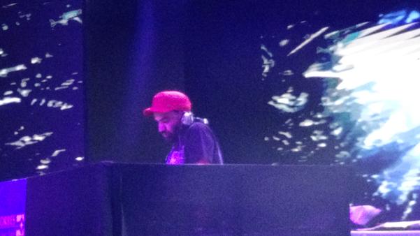djs