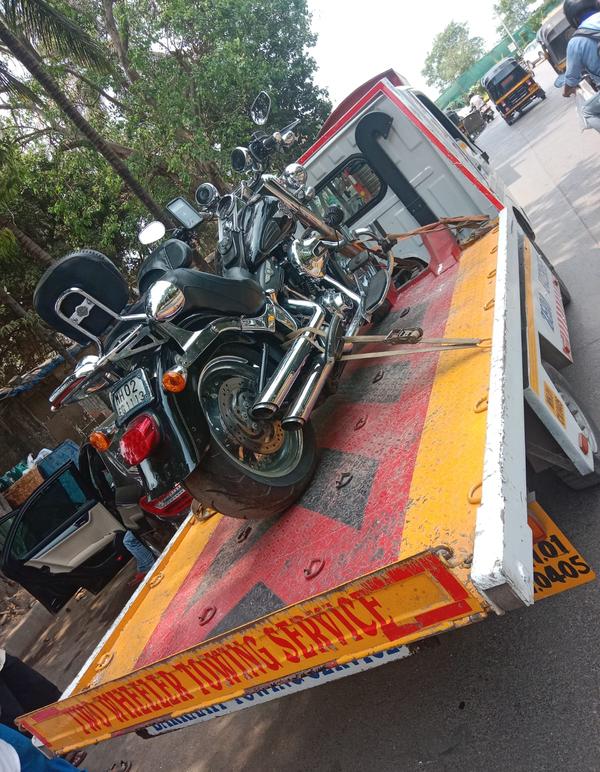 professional towing and roadsi