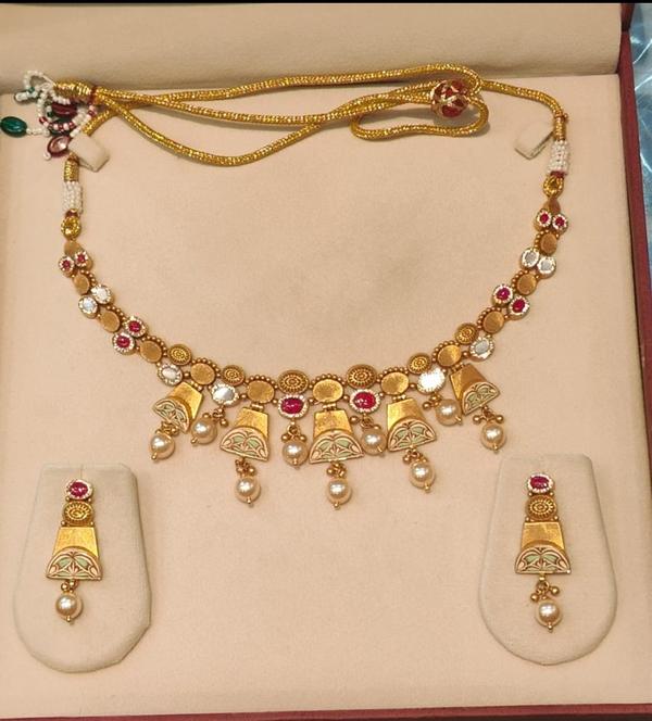 huid jewelery store