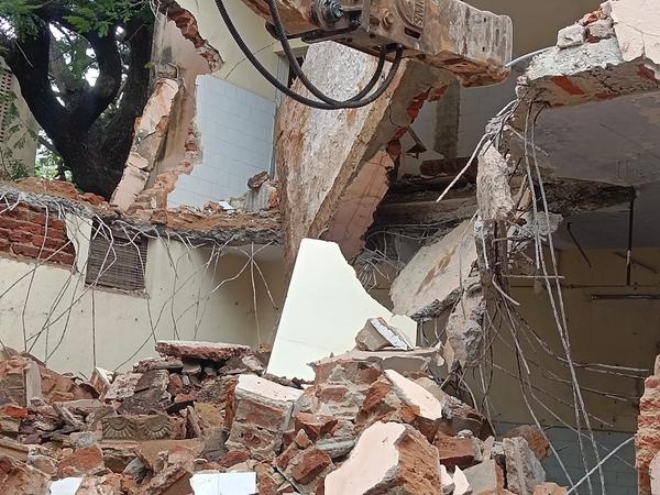 building demolition contractor