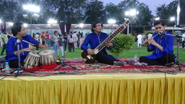 absolutely mesmerizing perform