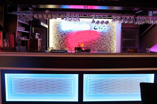 vibrant displays customizable