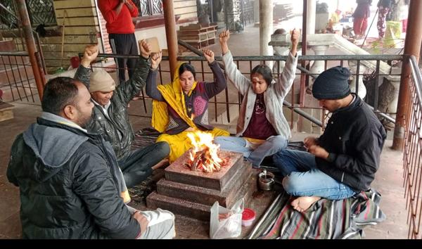 famous pandit for baglamukhi a