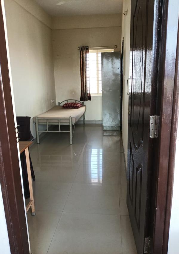 single room available from Feb