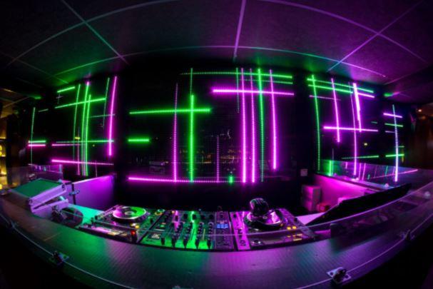 vibrant visuals ensuring