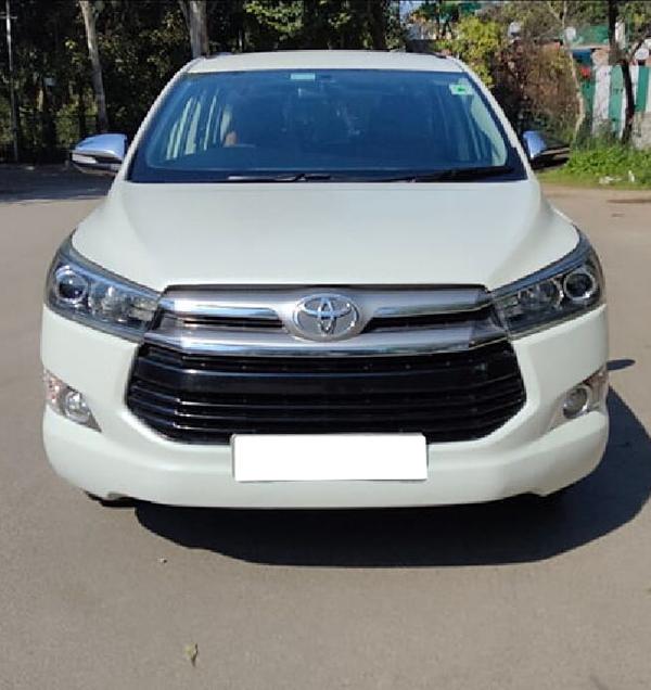 used toyota innova crysta 2017