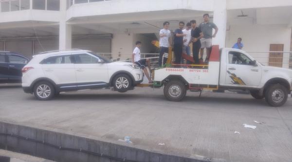 Towing service is professional